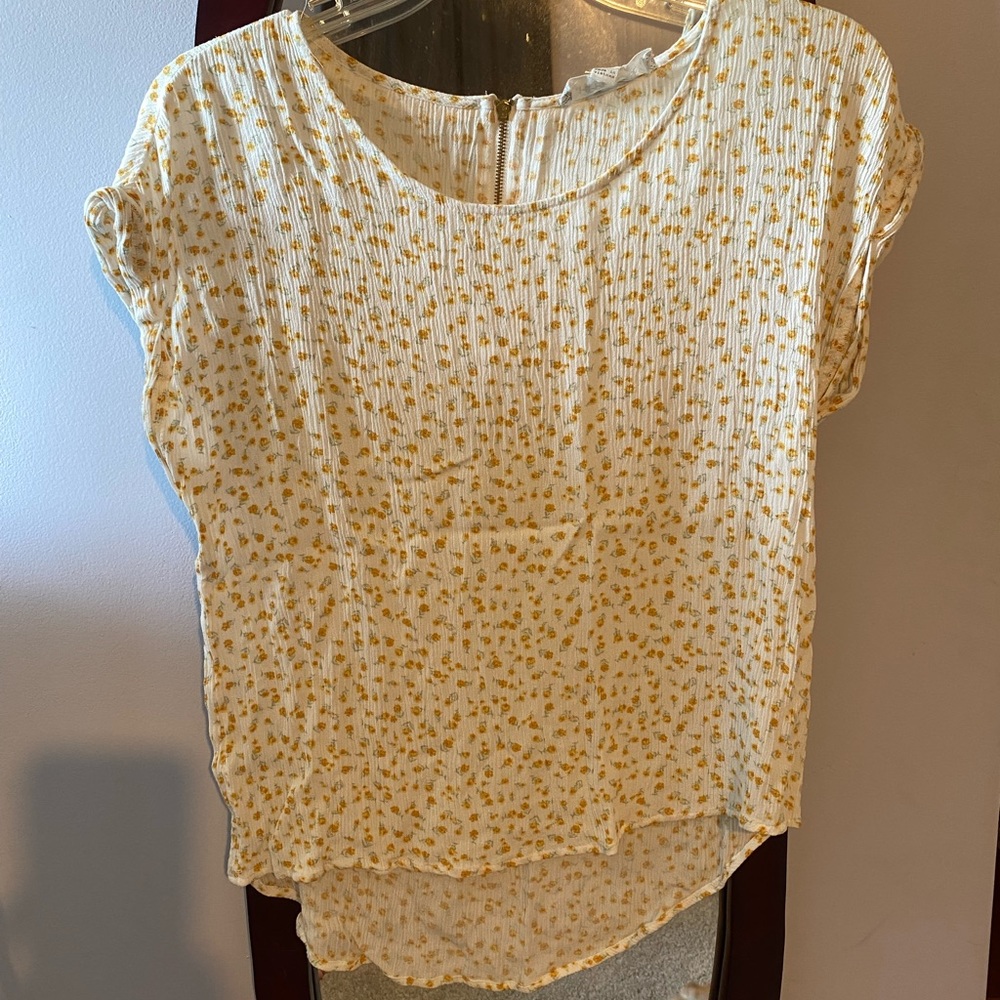 Hippie rose white floral top